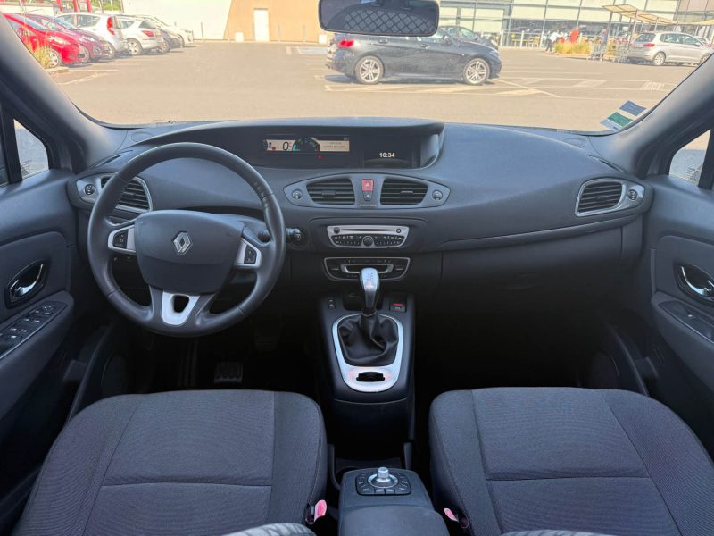 RENAULT MEGANE SCENIC 2011