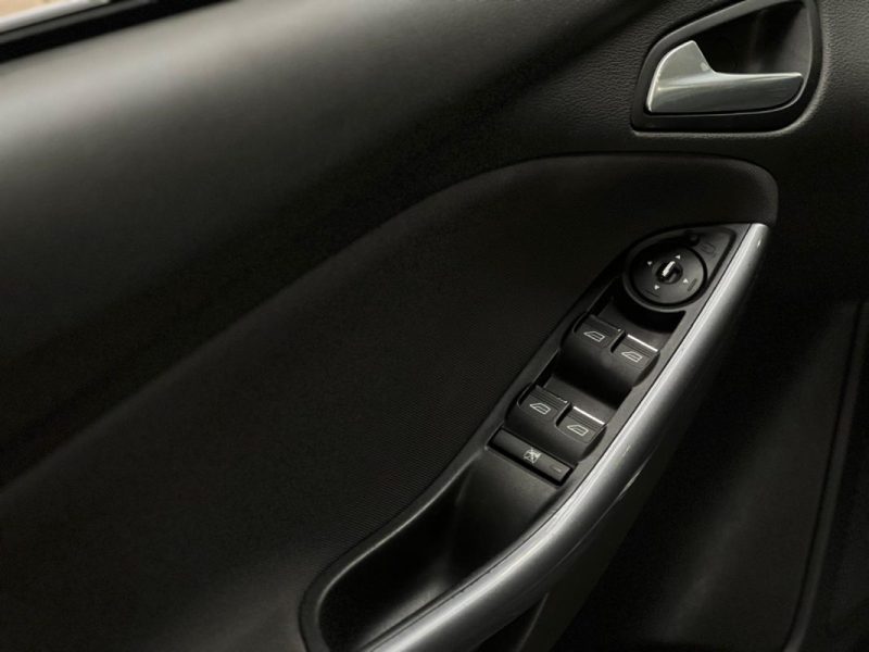 FORD FOCUS DEPOT-VENTE 1.6 SCTi 150ch Stop&Start Titanium