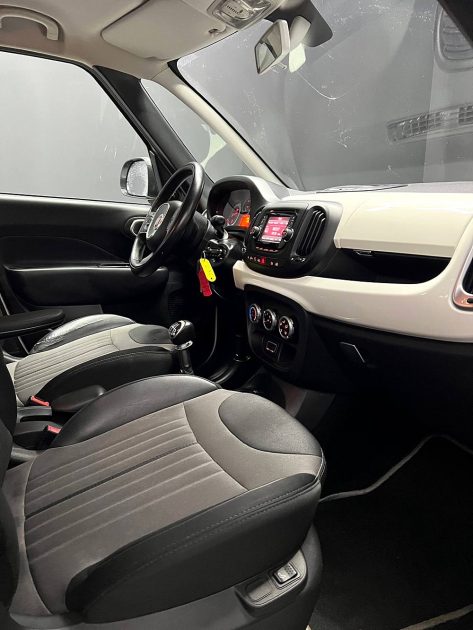 FIAT 500L 1.4 16V 95 ch Urban Kids