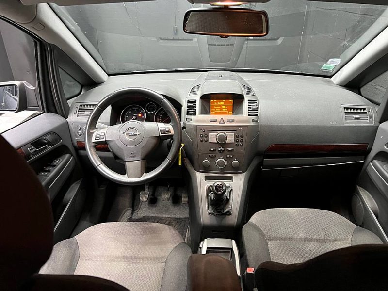 OPEL ZAFIRA 2005