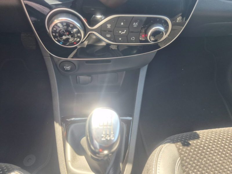 RENAULT CLIO ESTATE  2018