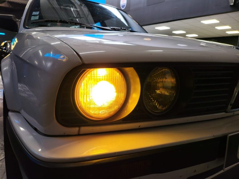 BMW SERIE 3 E30 325i 170cv COUPE / TOIT OUVRANT / CUIR / LIGNE PROWELD A CLAPET