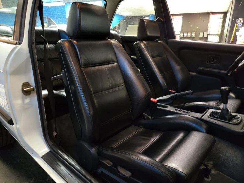 BMW SERIE 3 E30 325i 170cv COUPE / TOIT OUVRANT / CUIR CHAUFFANT / LIGNE PROWELD A CLAPET