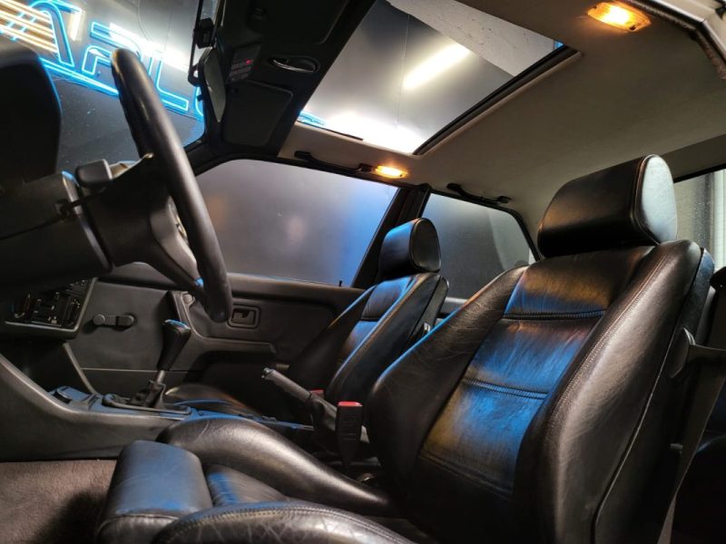 BMW SERIE 3 E30 325i 170cv COUPE / TOIT OUVRANT / CUIR CHAUFFANT / LIGNE PROWELD A CLAPET