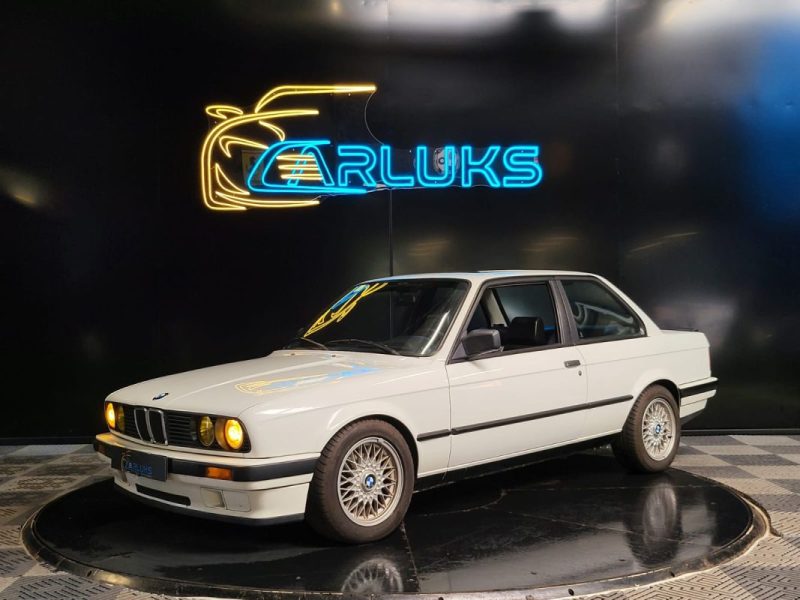 BMW SERIE 3 E30 325i 170cv COUPE / TOIT OUVRANT / CUIR / LIGNE PROWELD A CLAPET