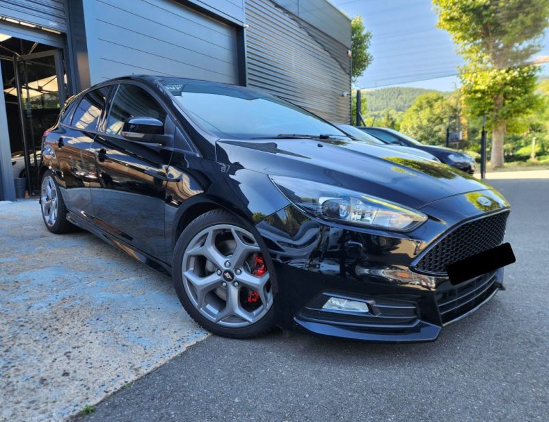 FORD FOCUS 2017 2.0 250 ST*RECARO*SONY*CAMERA*XENON*