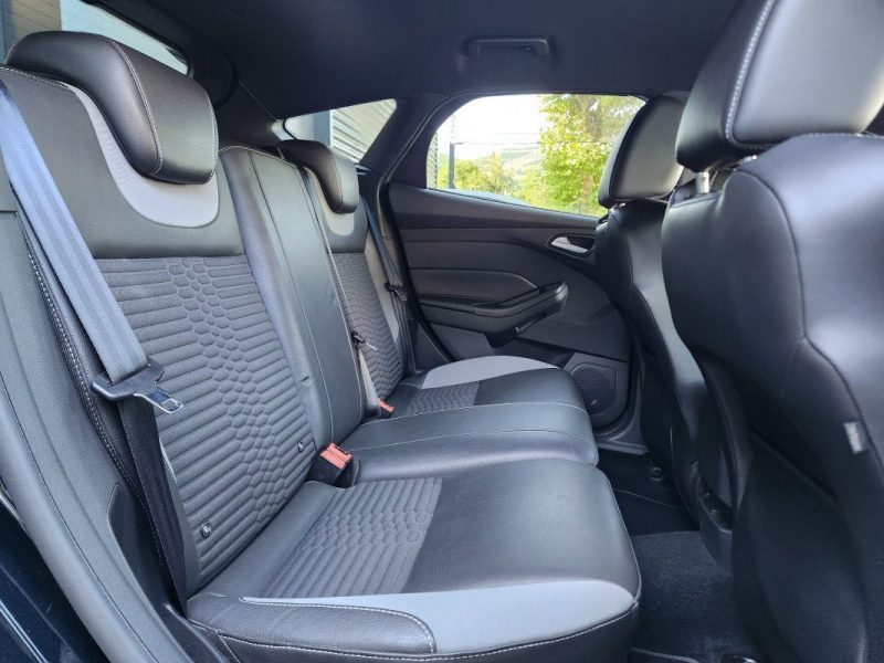 FORD FOCUS 2017 2.0 250 ST*RECARO*SONY*CAMERA*XENON*