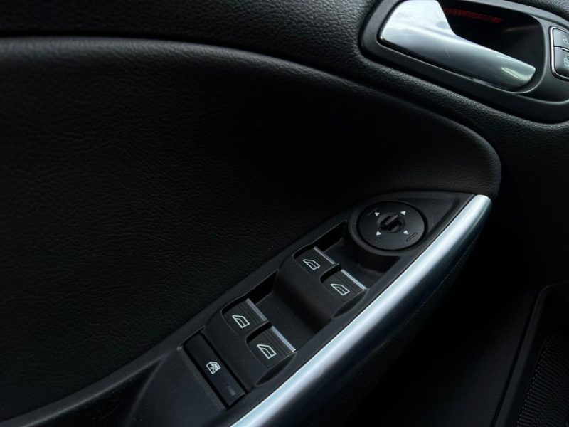 FORD FOCUS 2017 2.0 250 ST*RECARO*SONY*CAMERA*XENON*