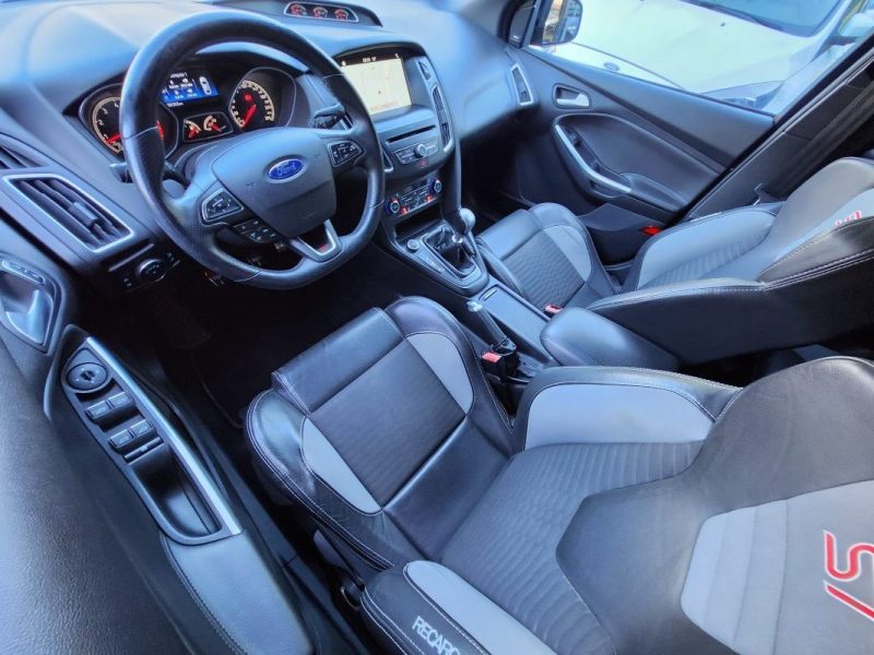 FORD FOCUS 2017 2.0 250 ST*RECARO*SONY*CAMERA*XENON*