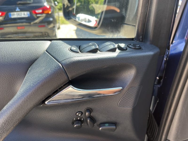 MERCEDES-BENZ VIANO 2012