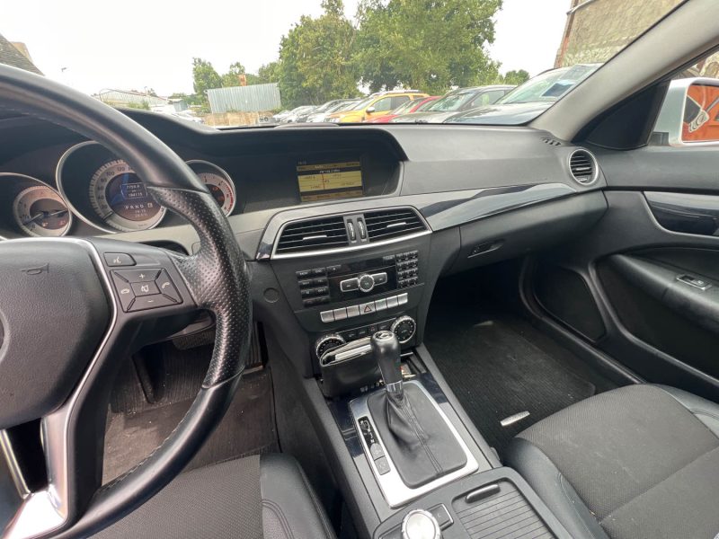 MERCEDES CLASSE C 2011 220 CDi 2.1 CDI 16V DPF 7G-TRONIC 170 cv