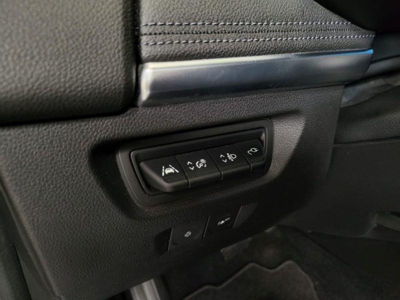 RENAULT ZOE ZE 50 R135 INTENS CARPLAY / AUDIO BOSE / VOLANT CHAUFF / CUIR CHAUFF / GPS XL