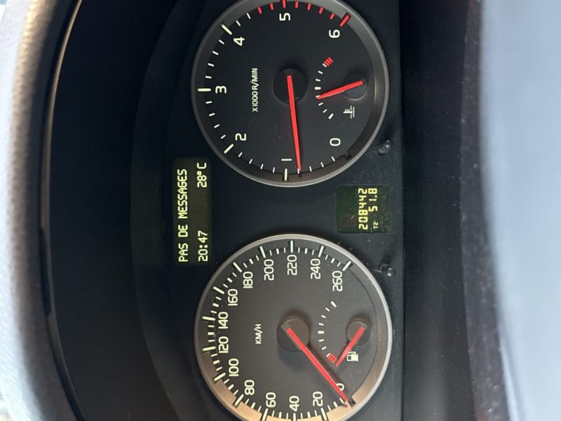 VOLVO V50 2.0D 130CH SUMMUM - GARANTIE 6 MOIS