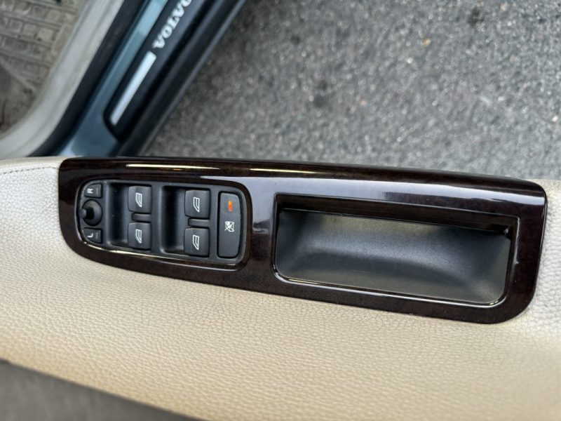 VOLVO V50 2.0D 130CH SUMMUM - GARANTIE 6 MOIS