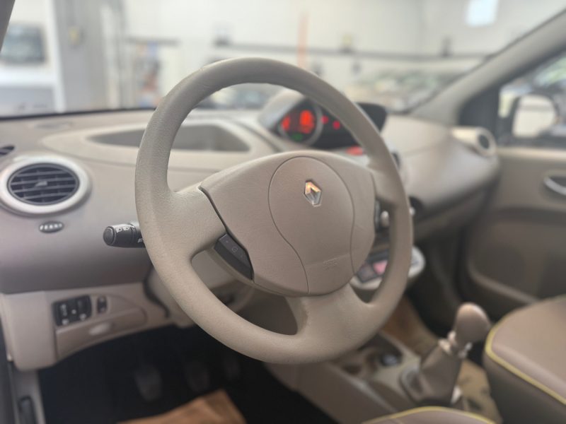 RENAULT TWINGO 2012