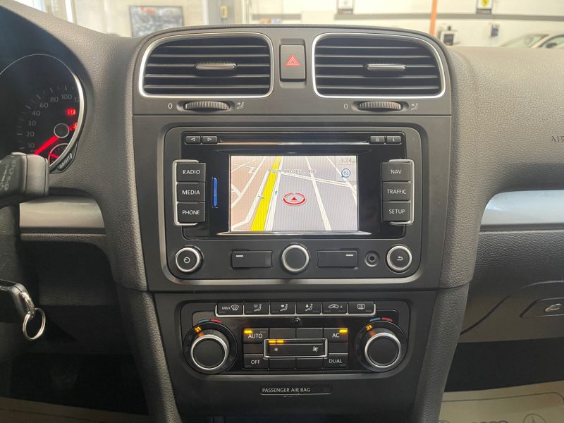 VOLKSWAGEN GOLF 2011