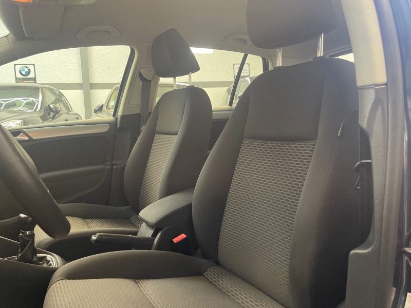 VOLKSWAGEN GOLF 2011