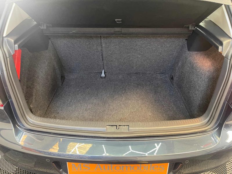 VOLKSWAGEN GOLF 2011