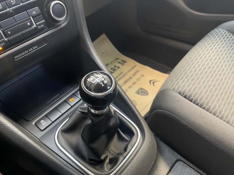 VOLKSWAGEN GOLF 2011