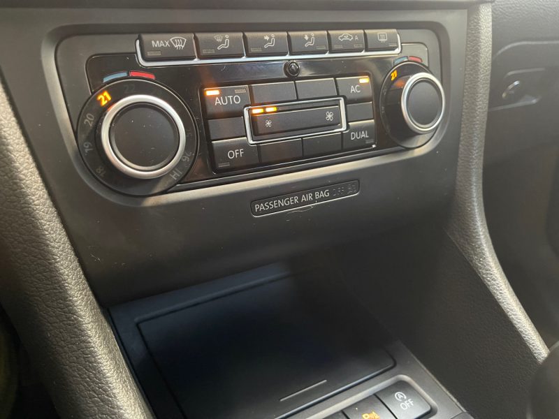 VOLKSWAGEN GOLF 2011