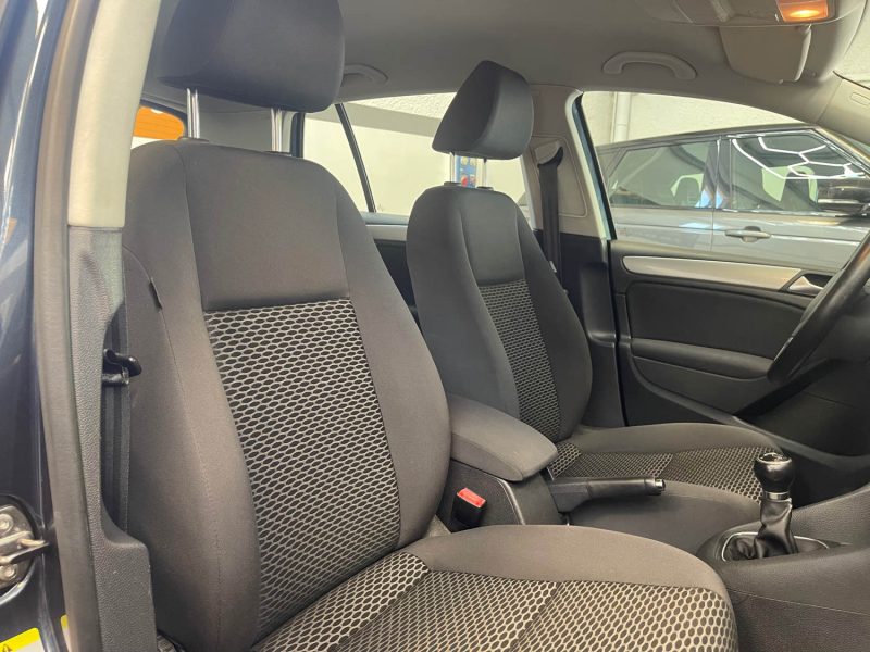 VOLKSWAGEN GOLF 2011