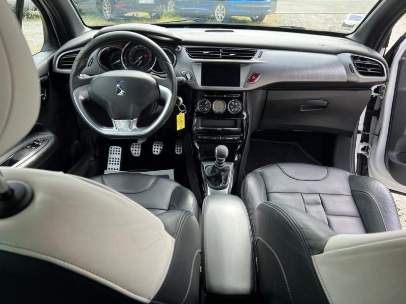 DS 3 1.6 BlueHDi 120 S&S BVM6 Sport Chic