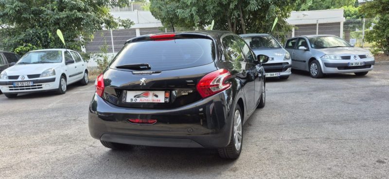 Peugeot 208 1.6 hdi 92 ch Allure, *Clim auto*, *Idéale jeune conducteur*