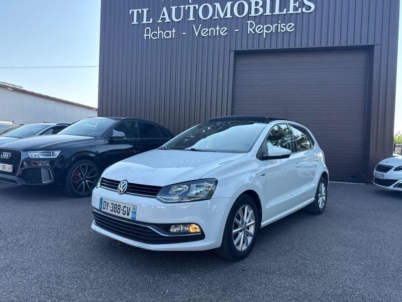 VOLKSWAGEN POLO 2015