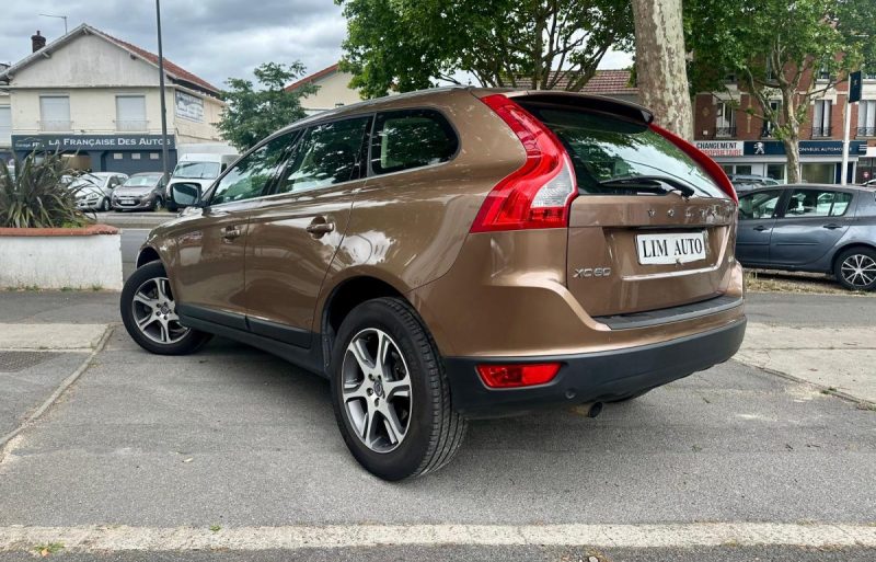 VOLVO XC60 2011