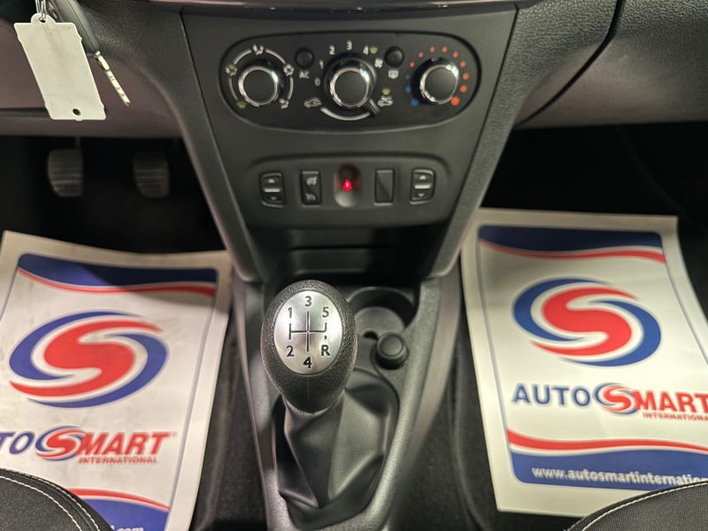 DACIA SANDERO 0.9 TCE 90 LAUREATE