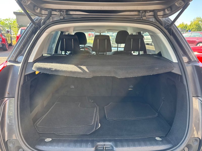 PEUGEOT 2008 1.6 Blue-Hdi 100 Style