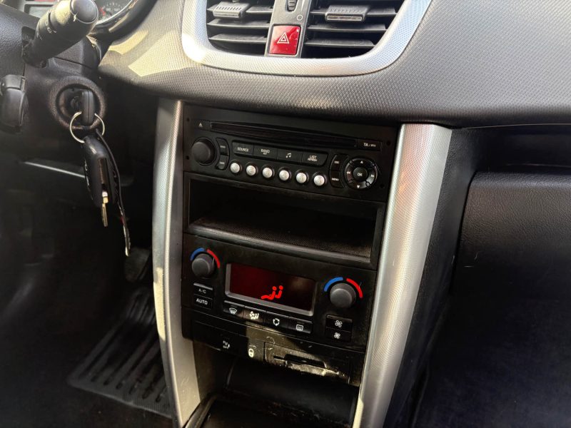 PEUGEOT PEUGEOT 207 5 portes 1.6 HDi 16V 110 cv 2007