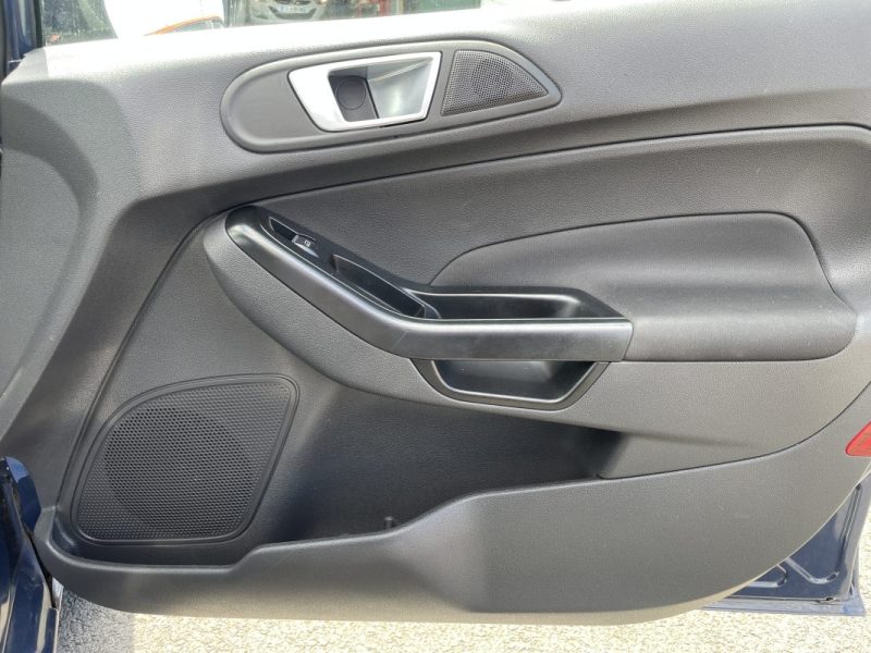 FORD FIESTA V (2) 1.25 82 TREND 5P