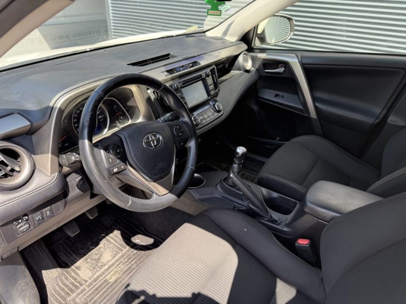 TOYOTA RAV4 2015