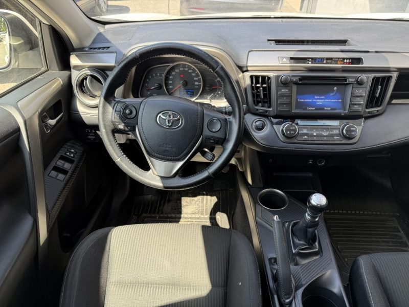 TOYOTA RAV4 2015