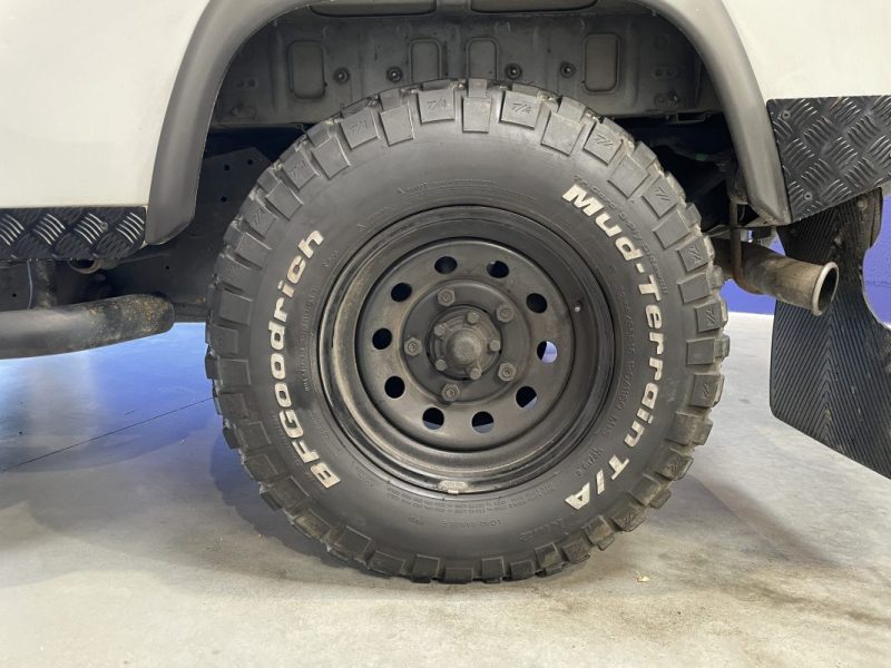 LAND ROVER DEFENDER 90 2.2 TD4 122 ch STATION WAGON