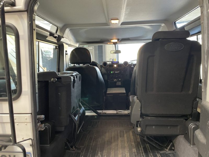 LAND ROVER DEFENDER 90 2.2 TD4 122 ch STATION WAGON