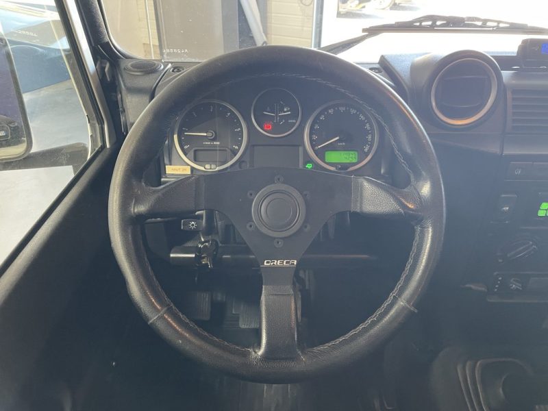 LAND ROVER DEFENDER 90 2.2 TD4 122 ch STATION WAGON