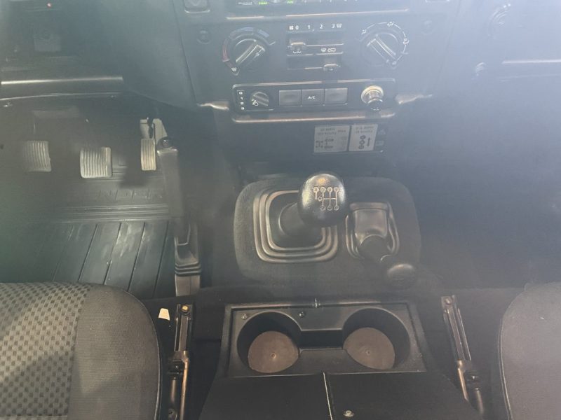 LAND ROVER DEFENDER 90 2.2 TD4 122 ch STATION WAGON