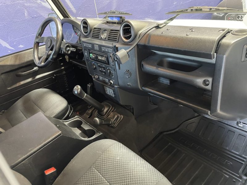 LAND ROVER DEFENDER 90 2.2 TD4 122 ch STATION WAGON