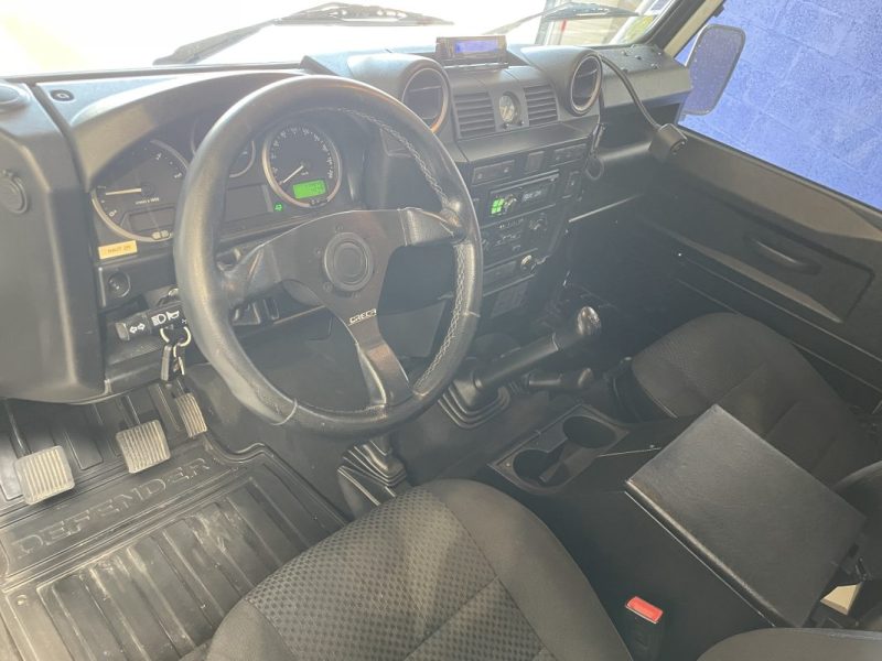 LAND ROVER DEFENDER 90 2.2 TD4 122 ch STATION WAGON