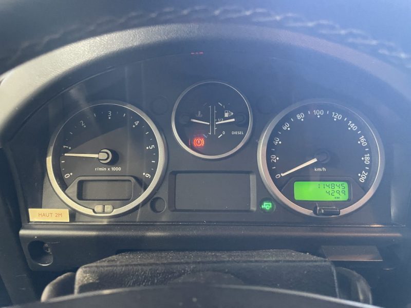 LAND ROVER DEFENDER 90 2.2 TD4 122 ch STATION WAGON