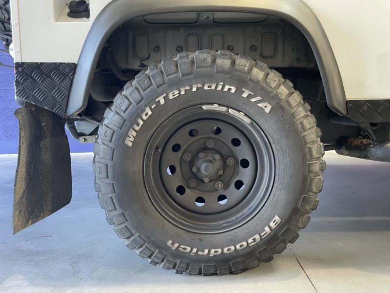 LAND ROVER DEFENDER 90 2.2 TD4 122 ch STATION WAGON