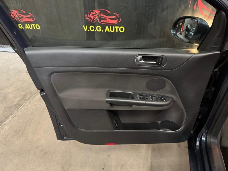 VOLKSWAGEN GOLF PLUS 1.6 TDI 105 Confortline 