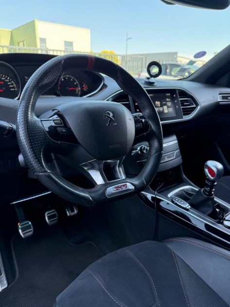 PEUGEOT 308 2015