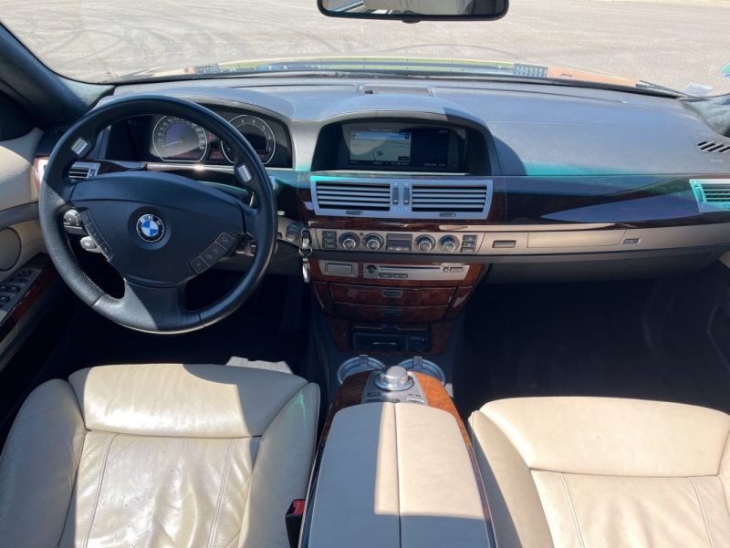 BMW Série 7 760 iA 6.0 L V12 445 ch FULL OPTIONS