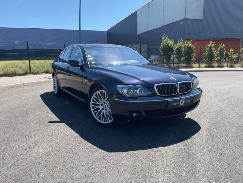 BMW Série 7 760 iA 6.0 L V12 445 ch FULL OPTIONS