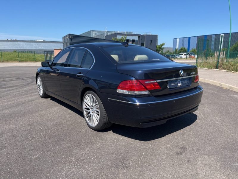 BMW Série 7 760 iA 6.0 L V12 445 ch FULL OPTIONS