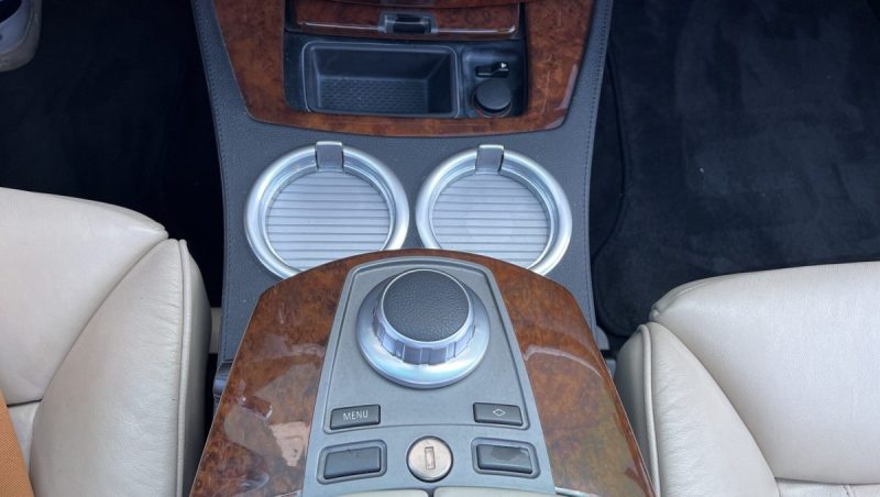 BMW Série 7 760 iA 6.0 L V12 445 ch FULL OPTIONS