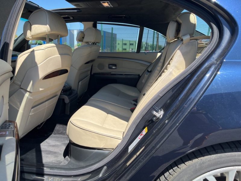 BMW Série 7 760 iA 6.0 L V12 445 ch FULL OPTIONS